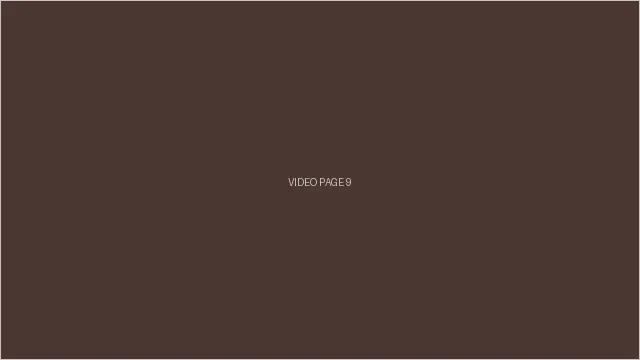 模特在充满艺术装置的空间中进行 张婉莹 视频创作